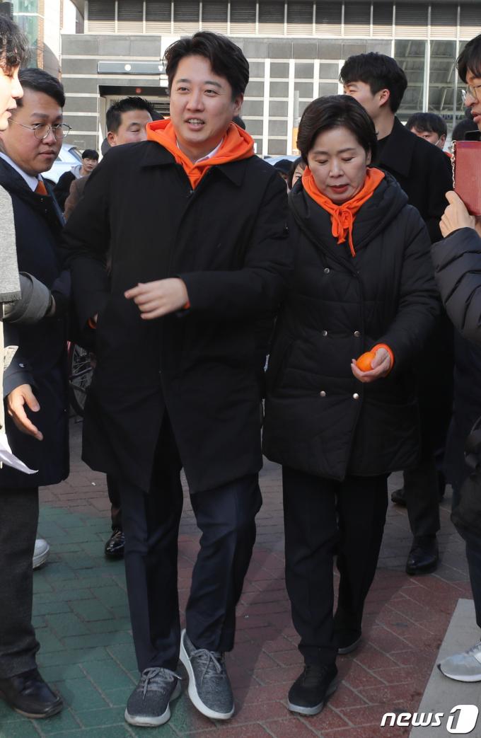 [사진] 골목길 정책 홍보 나선 이준석·양향자