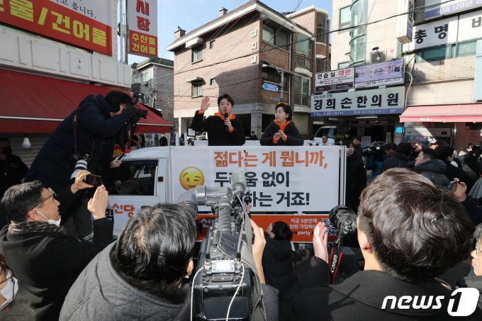 [사진] 골목길 정책 홍보 나선 이준석·양향자