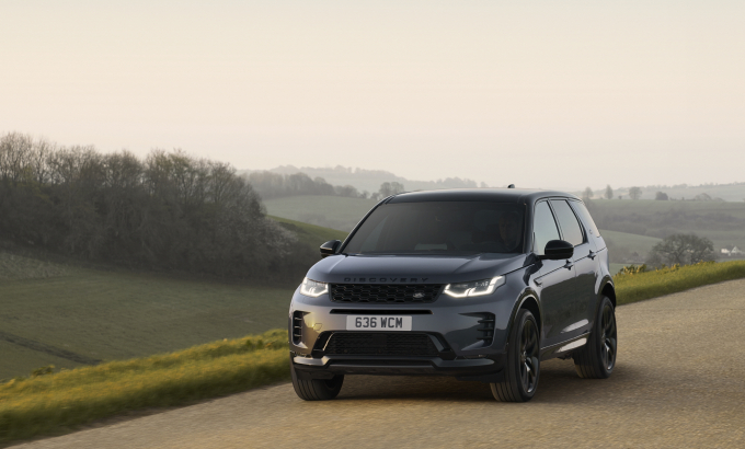패밀리 SUV 뉴 디스커버리 스포츠 부분 변경 모델이 국내 출시됐다. /사진=JLR 코리아