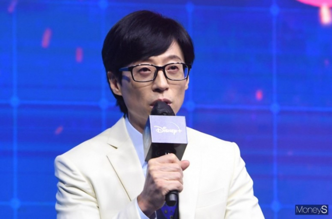 안테나가 소속 아티스트 유재석 사칭 피해 주의를 당부했다. 사진은 지난 2022년 9월 서울 중구 소공동 웨스틴 조선 호텔 그랜드볼룸에서 열린 디즈니+ 오리지널 예능 '더 존: 버텨야 산다' 제작발표회에 참석한 방송인 유재석. /사진=장동규 기자