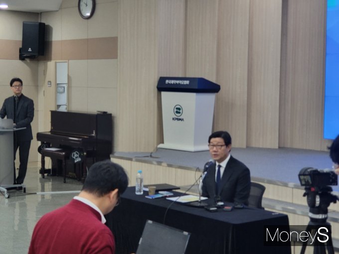 노연홍 제약바이오협회 회장이 제약바이오 산업계의 새로운 성장동력을 확보하기 위해 정부의 정책적 지원이 필요하다고 피력했다. /사진=지용준 기자