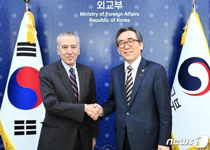 [사진] 조태열 외교부장관, 필립 골드버그 주한미국대사 접견