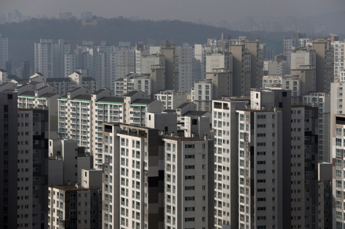 지난 2018년부터 2023년까지 재무상태가 정상적이었다 완전자본잠식 상태로 접어든 건설업체는 2.6%에서 6.0%로 두 배 이상 뛴 것으로 조사됐다. 사진은 수도권의 한 아파트 밀집 지역. /사진=뉴시스