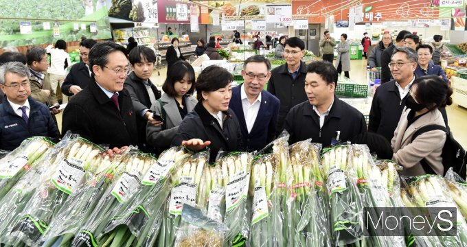 [머니S픽] 정부, 대명절 앞두고 '설 성수품' 수급 상황 현장점검