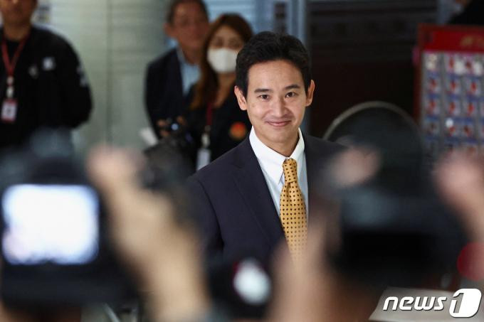 작년 총선에서 바람을 일으킨 야권 지도자 피타 림짜른랏 전진당(MFP) 전 대표가 24일 태국 헌법재판소로부터 선거법 등의 위반 혐의와 관련한 판결을 받았다. 2024.1.24 ⓒ 로이터=뉴스1 ⓒ News1 조소영 기자