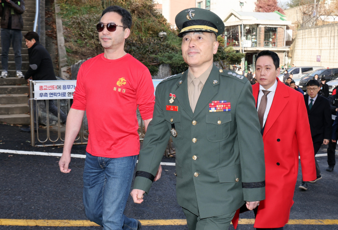 1일 해병대 채수근 상병 사건'의 수사단장이었던 박정훈 대령에 대한 두 번째 재판이 열릴 예정이다. 사진은 지난해 집중호우 피해자 수색 중 순직한 고 채모 상병 사고 초동조사를 담당했던 박정훈 전 해병대 수사단장이 지난해 12월 중앙지역군사법원에서 열린 첫 공판에 출석하는 모습. /사진=뉴스1