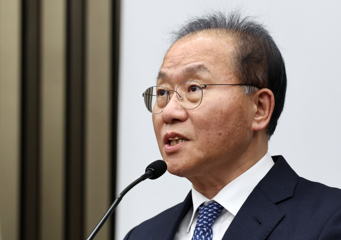 1일 윤재옥 국민의힘 원내대표는 더불어민주당이 중대재해처벌법(중대재해법) 유예 절충안 거부하자 "민생 현장을 외면한 것"이라고 비판했다. 사진은 윤 원내대표가 1일 서울 여의도 국회에서 본회의를 앞두고 열린 의원총회에서 발언하는 모습. /사진=뉴스1