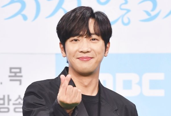 배우 이상엽이 오는 3월 백년가약을 맺어 품절남 대열에 합류한다. /사진=MBC 제공