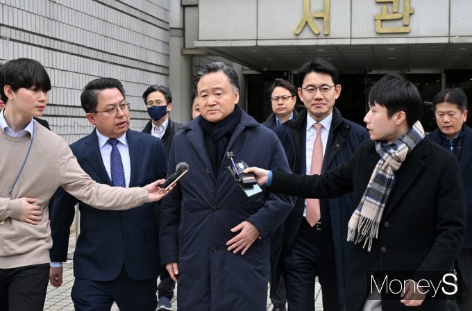 [머니S픽] '주식 저가매도 의혹' SPC 허영인, 1심 재판부 무죄 선고