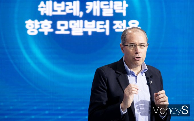 ▲구스타보 콜로시 영업·서비스·마케팅 부문 부사장의 리더십 스피치