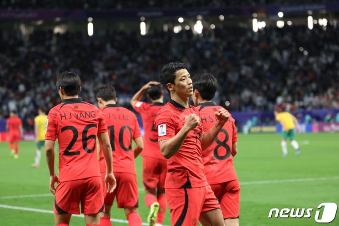 [사진] 황희찬 '내가 해냈다!'