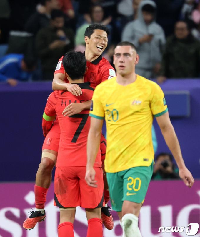 [사진] 손흥민·황희찬, 든든한 투샷