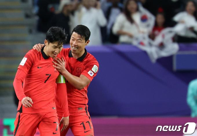 [사진] 한국 구해낸 EPL 듀오
