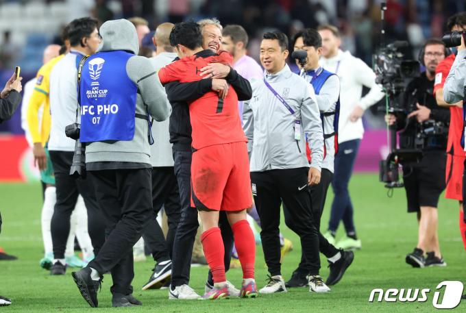 [사진] 클린스만호, AG 4강 진출 성공