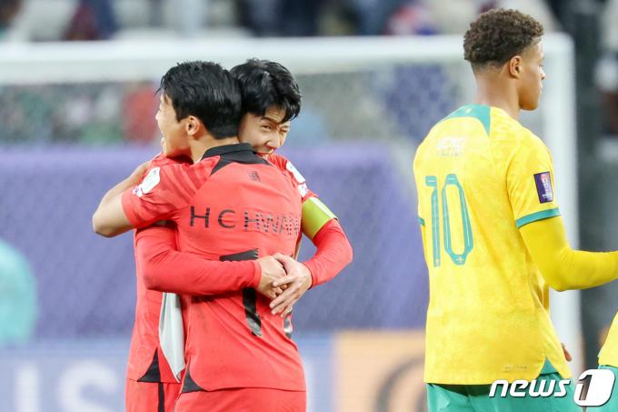 [사진] 호주 잡은 손흥민·황희찬