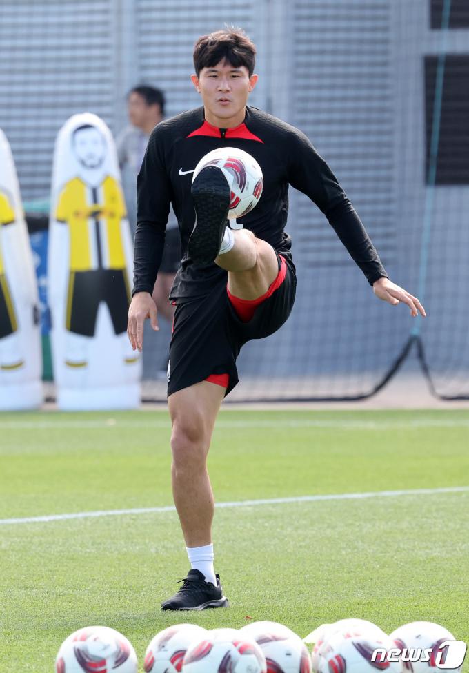 [사진] 김민재, 묘기