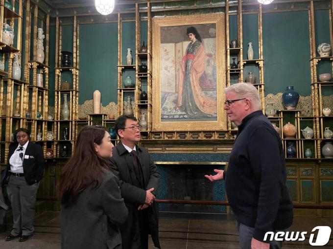 [사진] 스미스소니언 박물관 찾은 최응천 청장