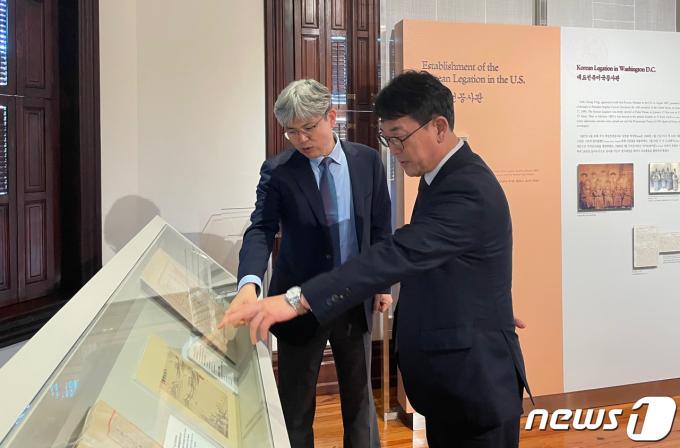 [사진] 최응천 청장, 주미 대한제국 공사관 방문
