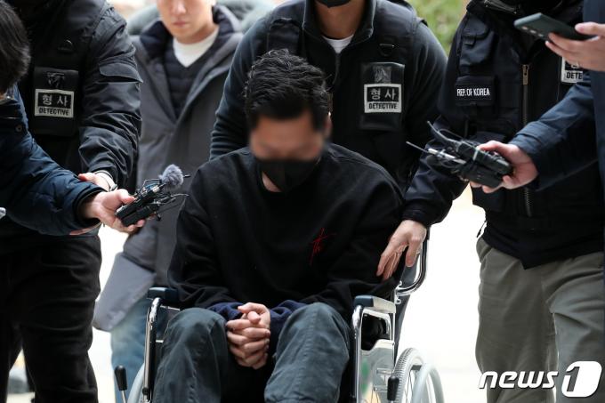 [사진] '혐의 인정하십니까'