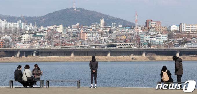 [사진] 51년 만에 가장 따뜻한 '입춘'