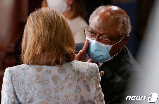 조 바이든 미국 대통령의 재선을 돕고 있는 민주당 소속 제임스 클라이번 연방 하원의원. ⓒ AFP=뉴스1 ⓒ News1 우동명 기자