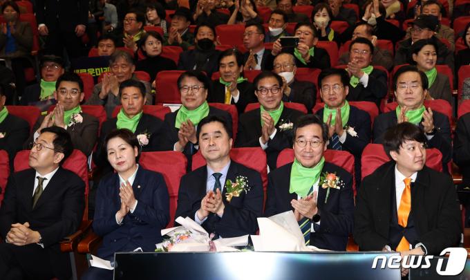 [사진] 한 자리에 모인 '제3지대'