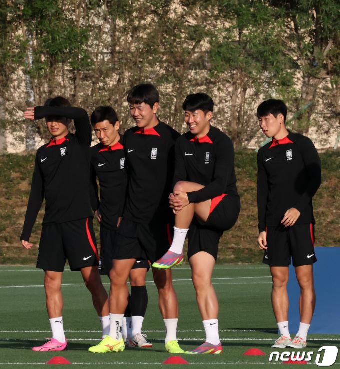 [사진] 미소 짓는 손흥민