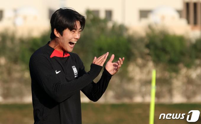 2023 아시아축구연맹(AFC) 카타르 아시안컵 요르단과의 4강전을 앞둔 대한민국 축구대표팀 설영우가 4일(현지시간) 카타르 도하 알 에글라 트레이닝 센터에서 훈련을 하고 있다. 2024.2.4/뉴스1 ⓒ News1 김성진 기자