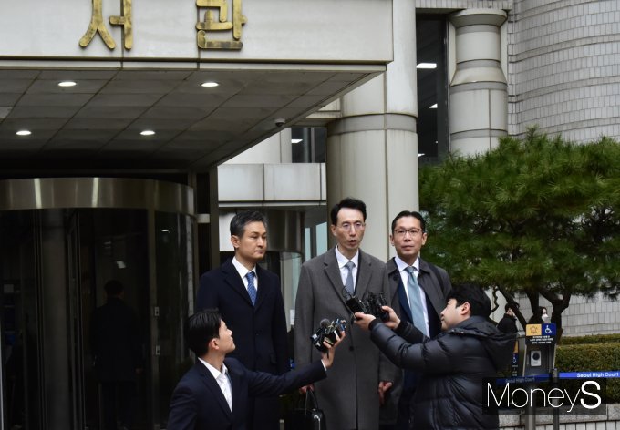 이재용 삼성전자 회장, 1심 '무죄' 선고 관련 변호인단 입장문 발표