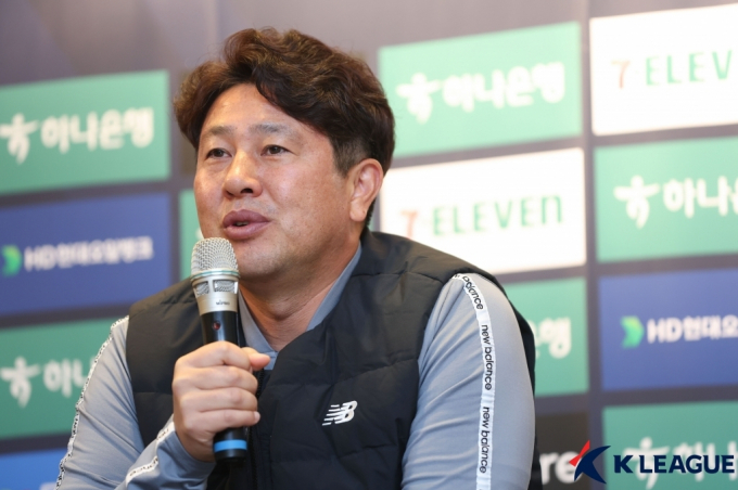  K리그2 서울 이랜드 신임 사령탑 김도균 감독이 다이렉트 승격에 대한 각오를 밝혔다. 사진은 김도균 서울 이랜드FC 감독. /사진=한국프로축구연맹