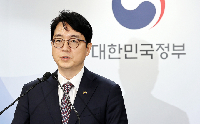 6일 법무부가 브리핑을 통해 설 특별사면을 단행한다고 밝혔다. 사진은 법무부 장관 직무대행인 심우정 차관이 6일 서울 종로구 정부서울청사에서 2024년 설 명절 특별사면을 발표하는 모습. /사진=뉴스1