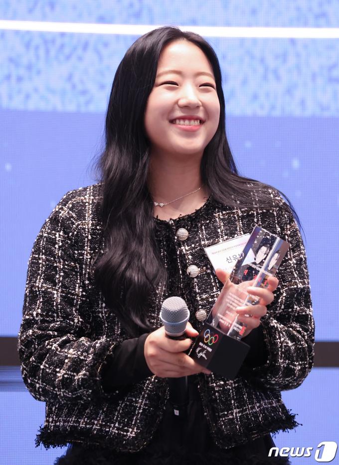[사진] '활짝 웃는 신유빈'