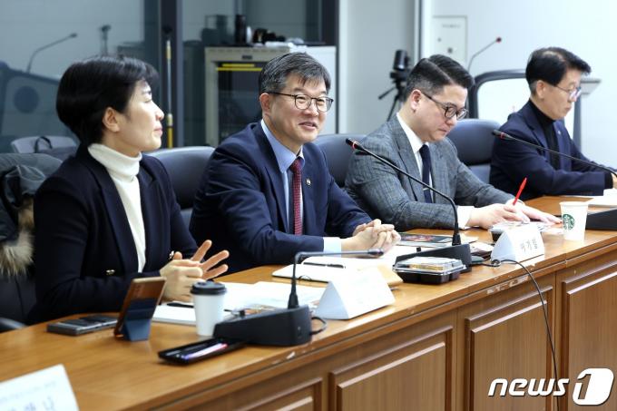 [사진] 이기일 차관, 난임시술 의료기관 전문가 간담회