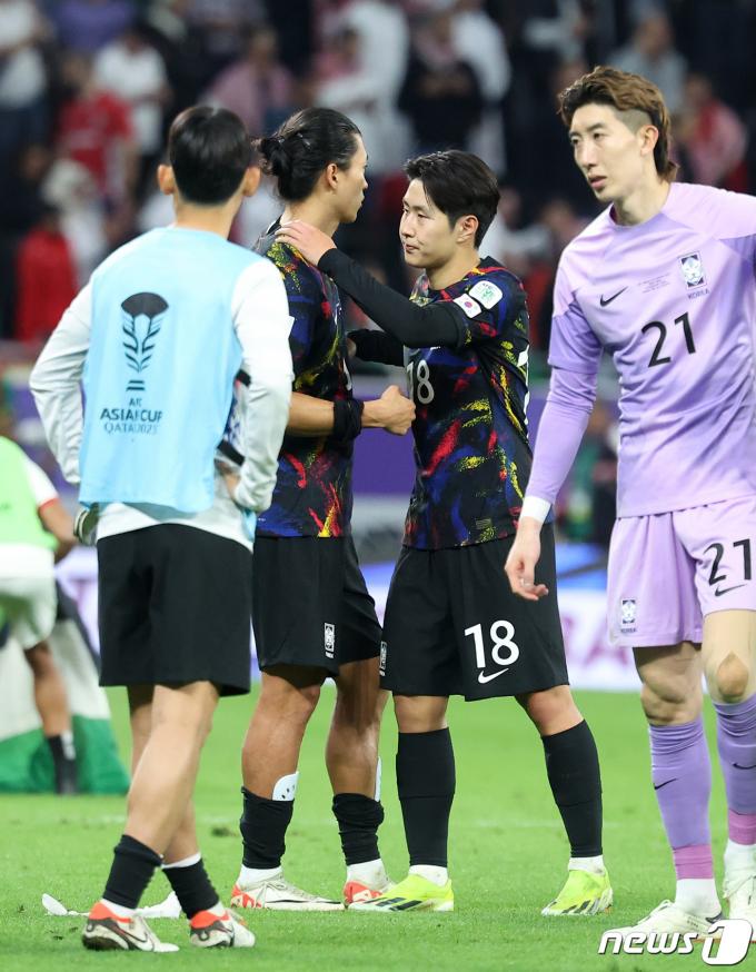 [사진] 조규성 격려하는 이강인