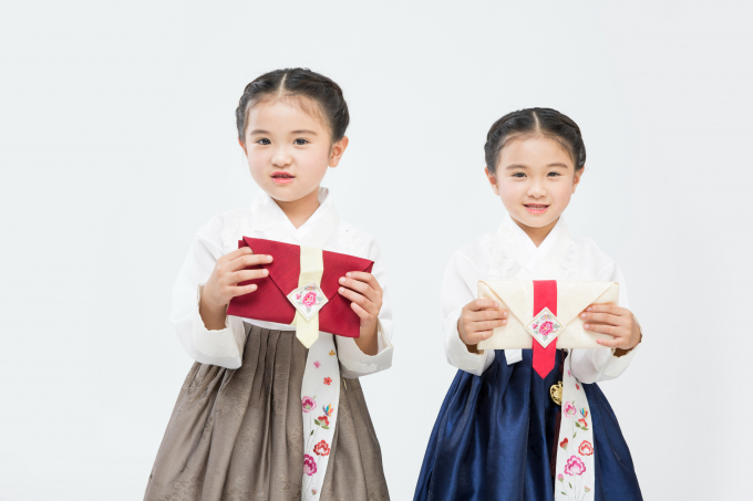 미성년자 비대면 주식계좌 개설이 가능해지며 자녀의 주식계좌를 만드는 부모들이 늘고있다. /사진=이미지투데이