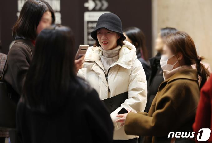 [사진] 김예지 의원 콘서트 찾은 배현진 의원