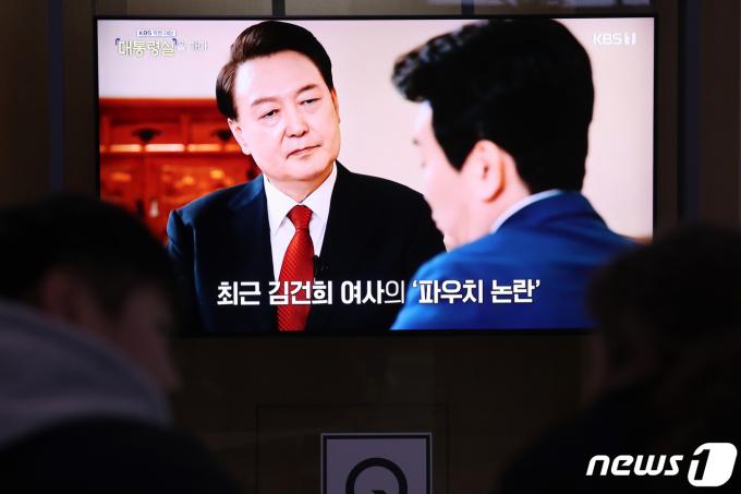 [사진] 김건희 여사 논란 관련 입장 밝히는 윤 대통령
