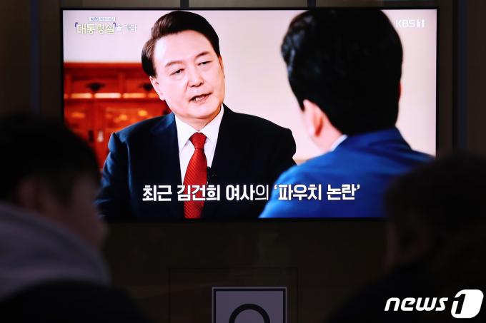 [사진] 김건희 여사 논란 관련 입장 밝히는 윤 대통령