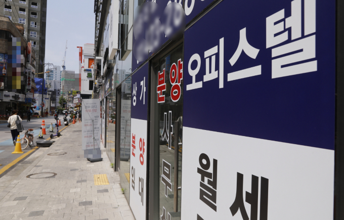 지난해 수도권 오피스텔 월세가 7개월 연속 오른 것으로 조사됐다. 사진은 서울시내 한 공인중개업소. /사진=뉴시스