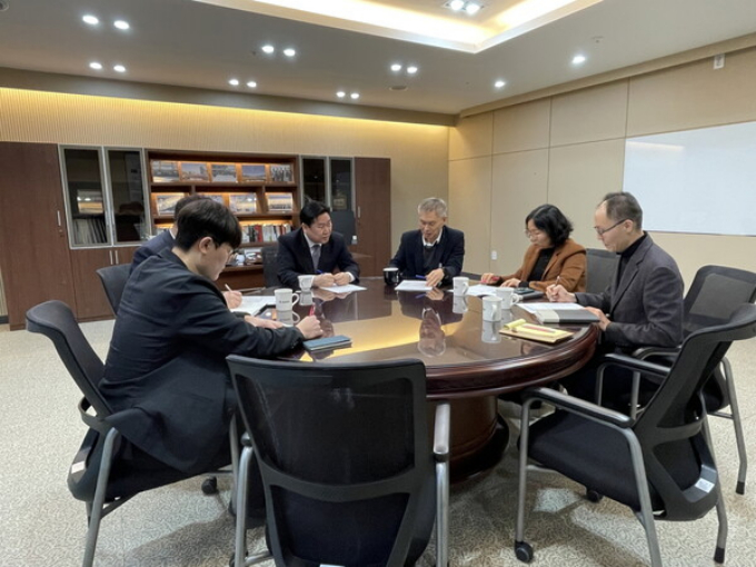 시흥시는 '시흥형 일자리 은행제 사업' 추진에 앞서, 지난 5일 시흥산업진흥원과 간담회를 열고 전년도 사업 성과를 공유했다. / 사진제공=시흥시
