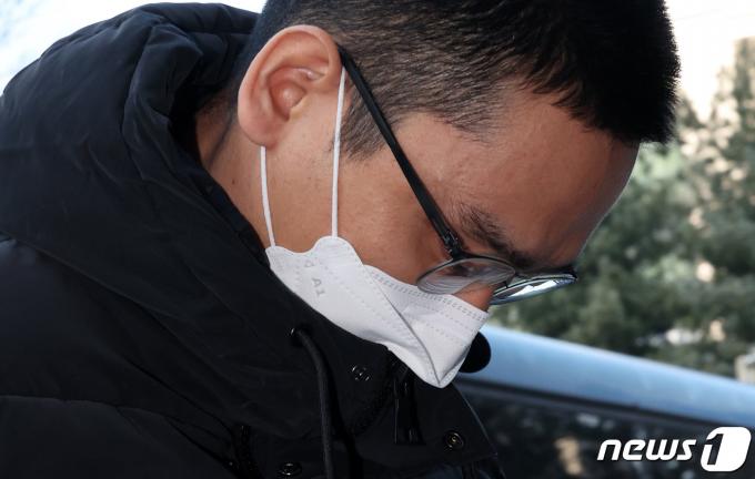 가상자산 '테라·루나 폭락 사태'를 일으킨 한창준 테라폼랩스 이사가 8일 오전 서울 양천구 서울남부지법에서 열린 구속 전 피의자 심문(영장실질심사)에 출석하고 있다. 2024.2.8/뉴스1 ⓒ News1 장수영 기자