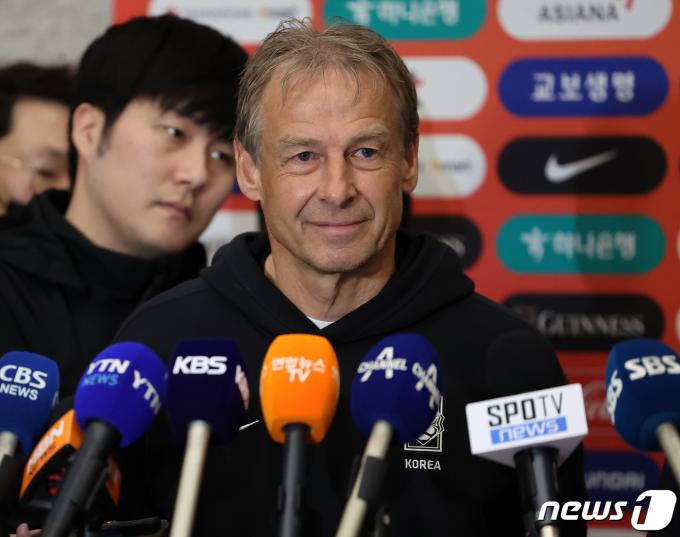 [사진] '또 웃은' 클린스만 감독, 사퇴는 없다