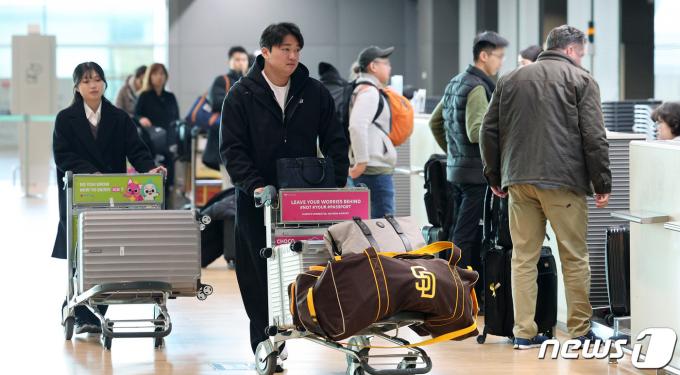 [사진] 샌디에이고 스프링캠프 향하는 고우석