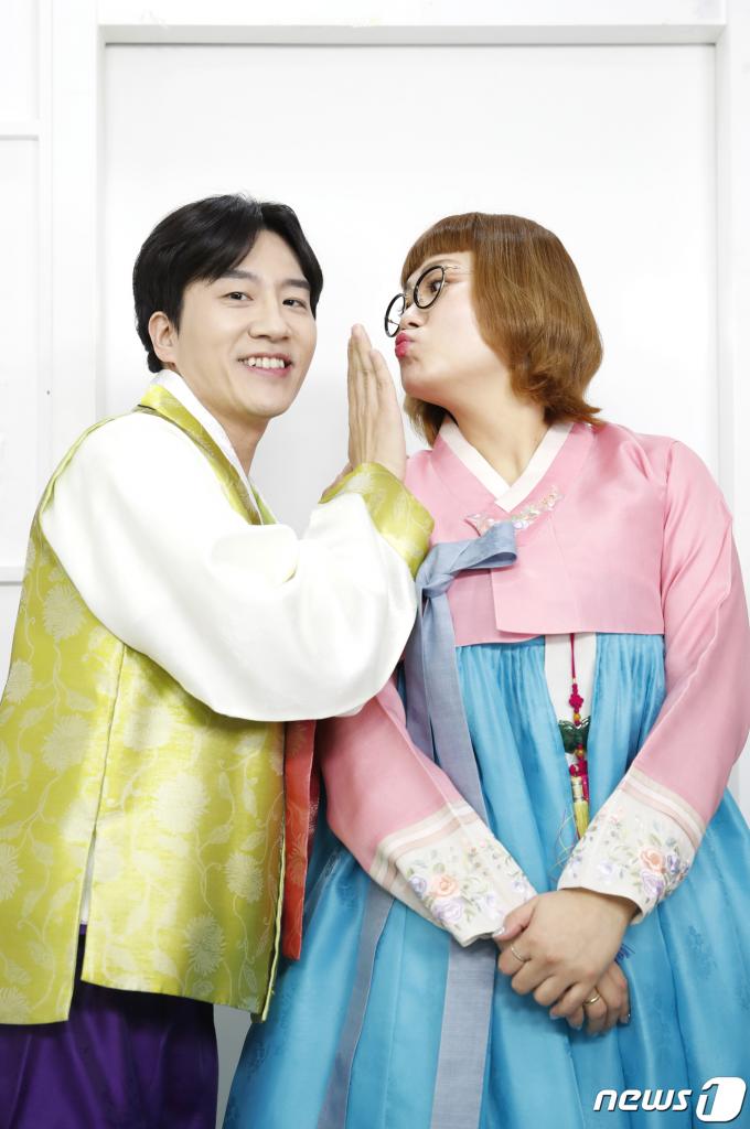 [사진] 신윤승·조수연, 차진 케미