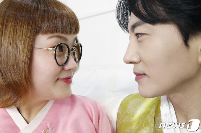 [사진] 조수연·신윤승, 우리 사랑하게 해 주세요