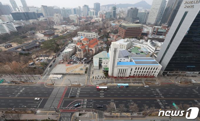 [사진] 텅 빈 도심 도로