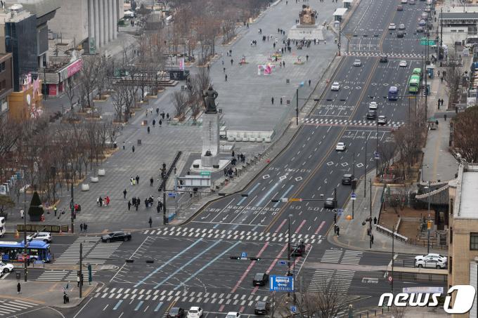 [사진] 고향 찾아 떠난 도심은 한산