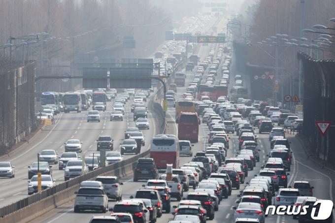 [사진] 귀성·귀경 본격화