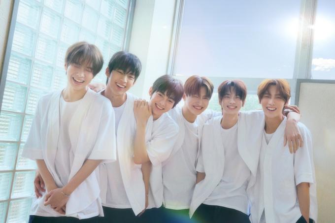 투어스/플레디스 제공