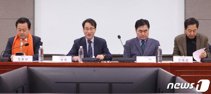 김용남 개혁신당 정책위의장(왼쪽), 이원욱 무소속 의원, 김종민 새로운미래 공동대표, 금태섭 새로운선택 공동대표. 뉴스1 ⓒ News1 송원영 기자